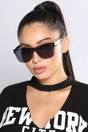 A Little Suspicious Sunglasses - Black