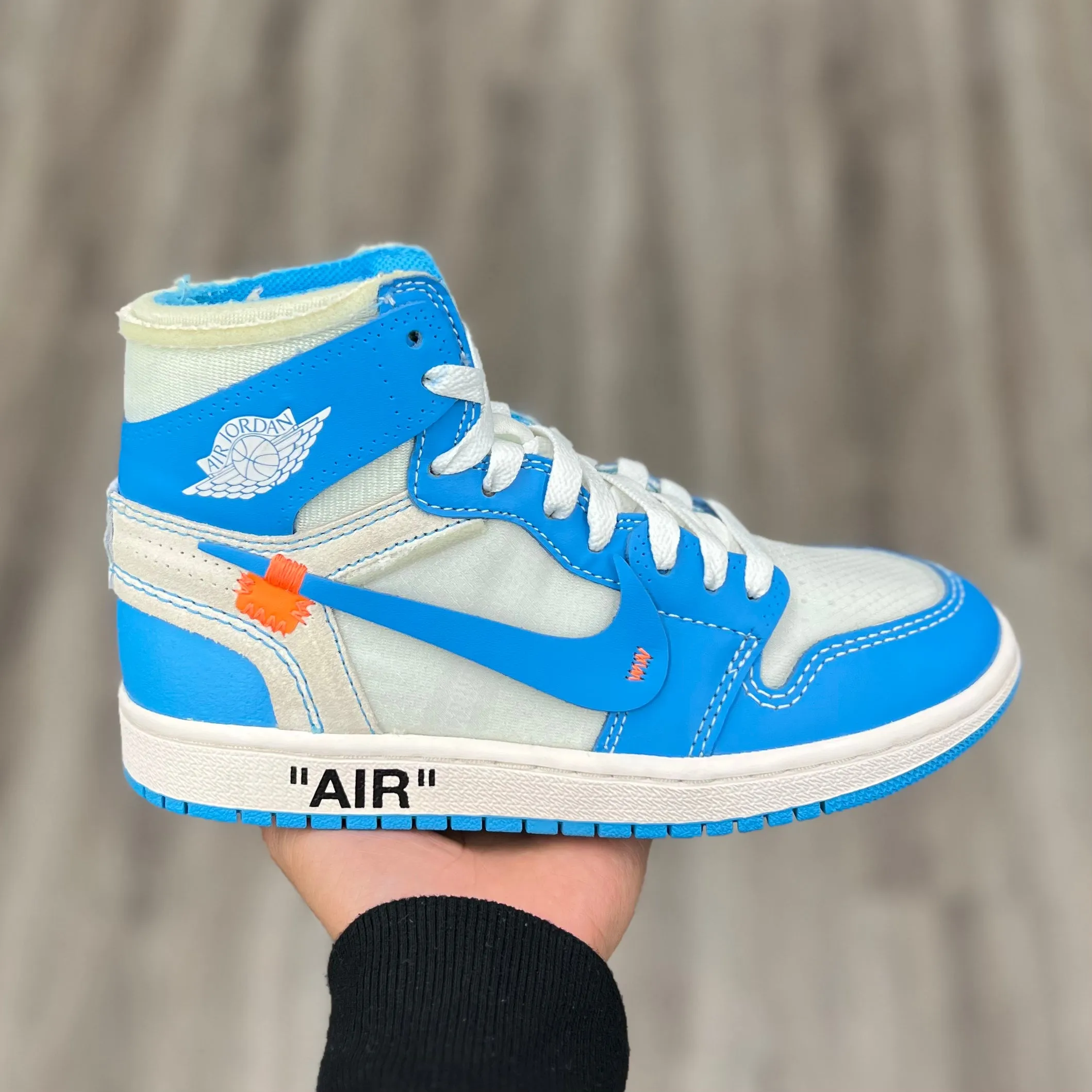 Air Jordan 1 Retro x Off White  University Blue “UNC”