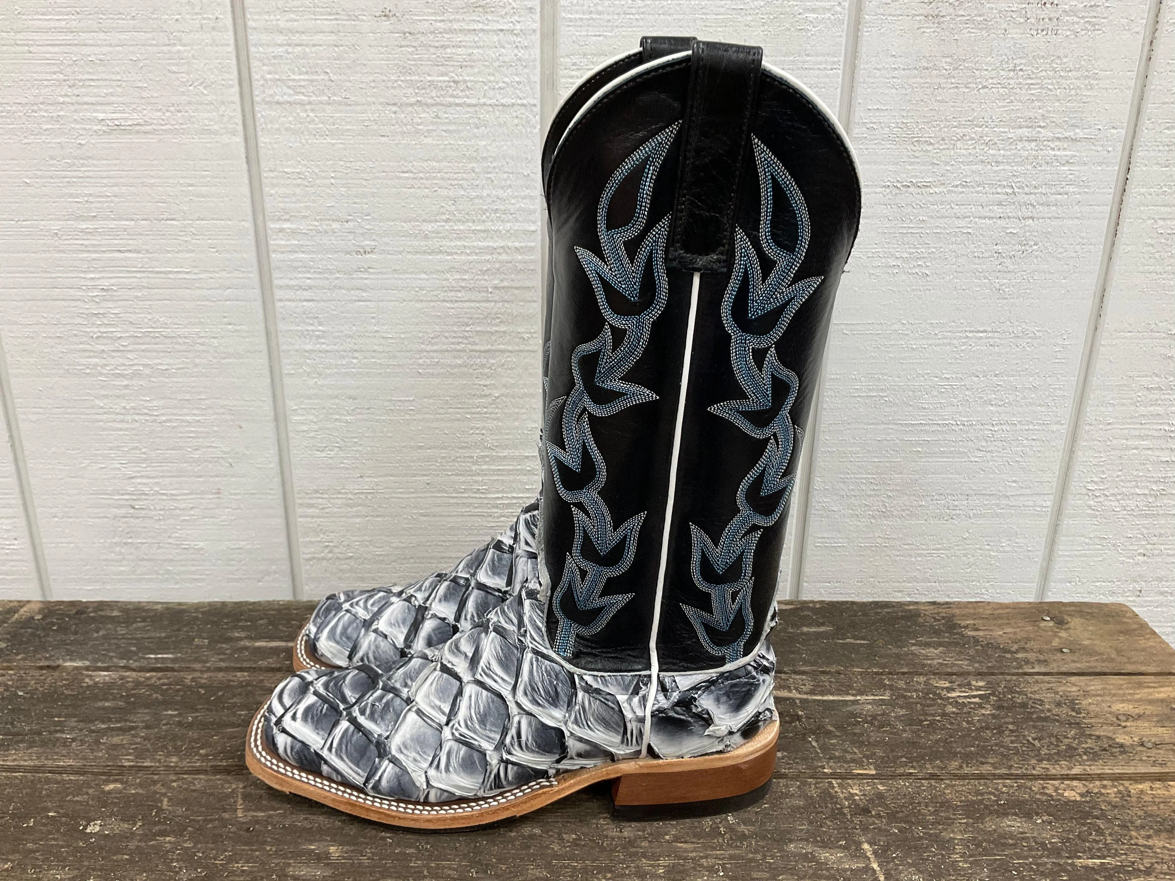 Anderson Bean Women's Ivory Eclipse Big Bass (Arapaima) & Carbon Blue Milan Cowgirl Boots 336977