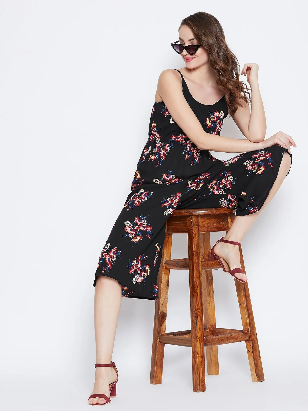 Berrylush Women Black Floral Printed Scoop-Neck Two-Pocket Culotte Jumpsuit