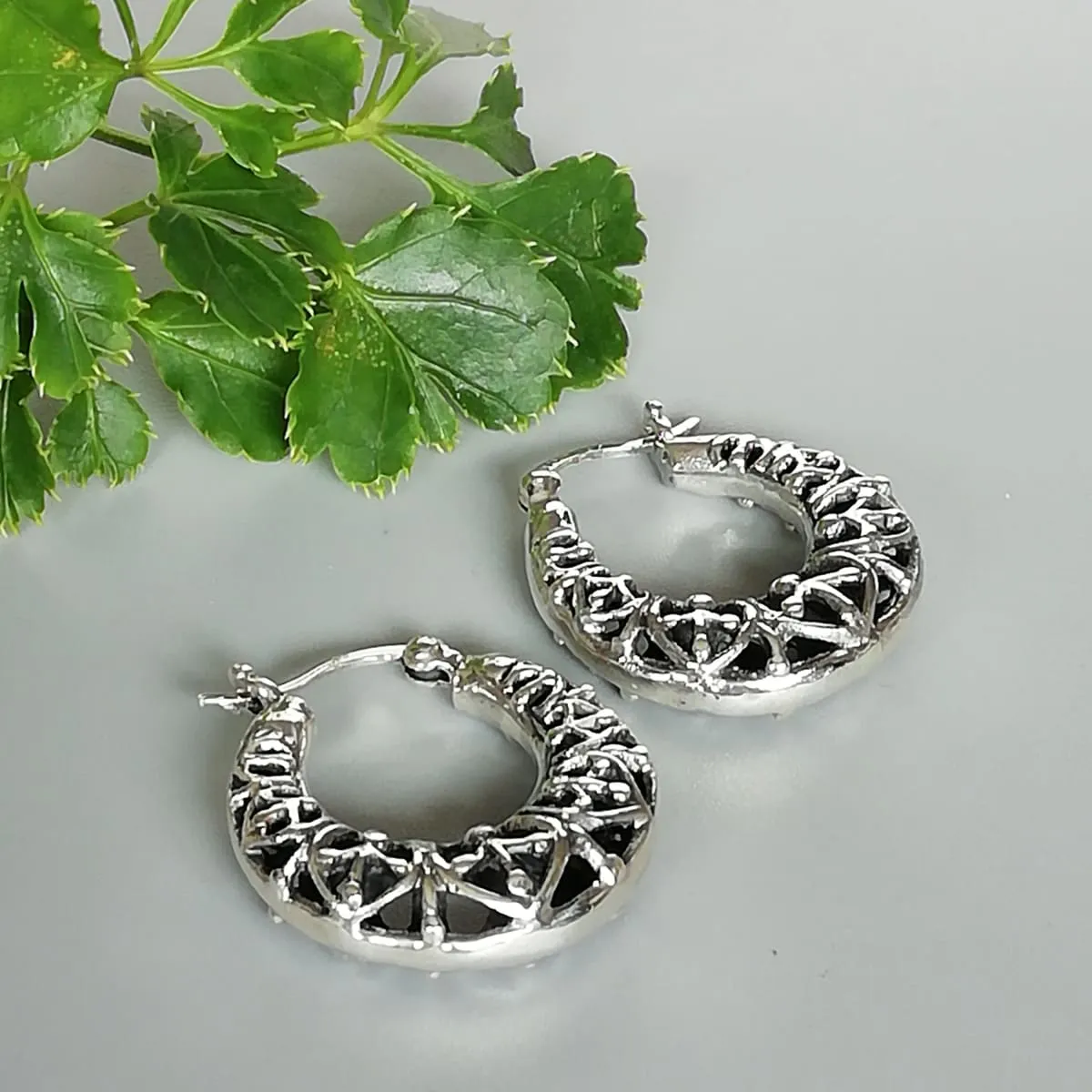 Filigree crescent hoops | 925 silver hoops | Silver jewelry | Gift for her | E963