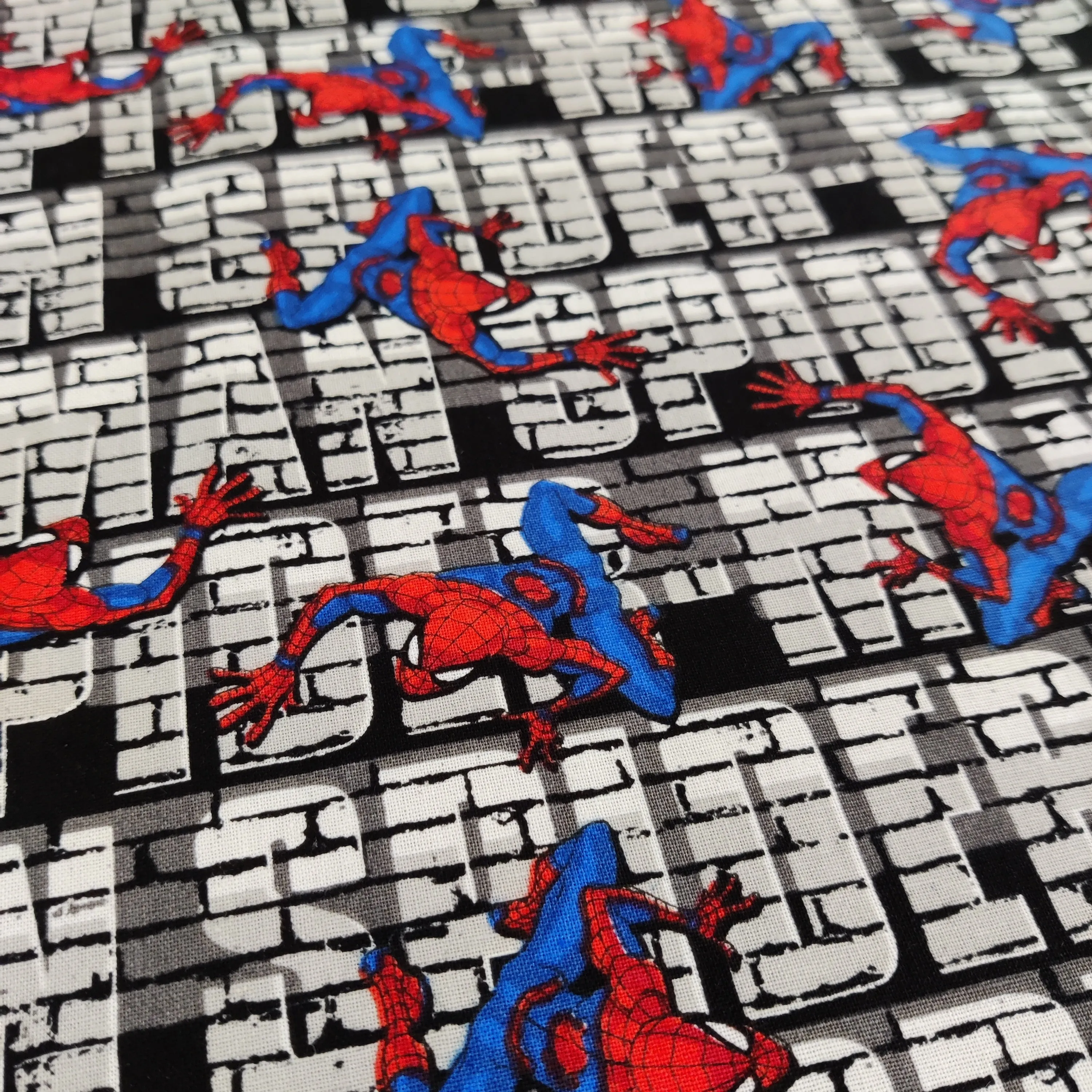 FS756_3 Spider-Man Wall Crawler Cotton