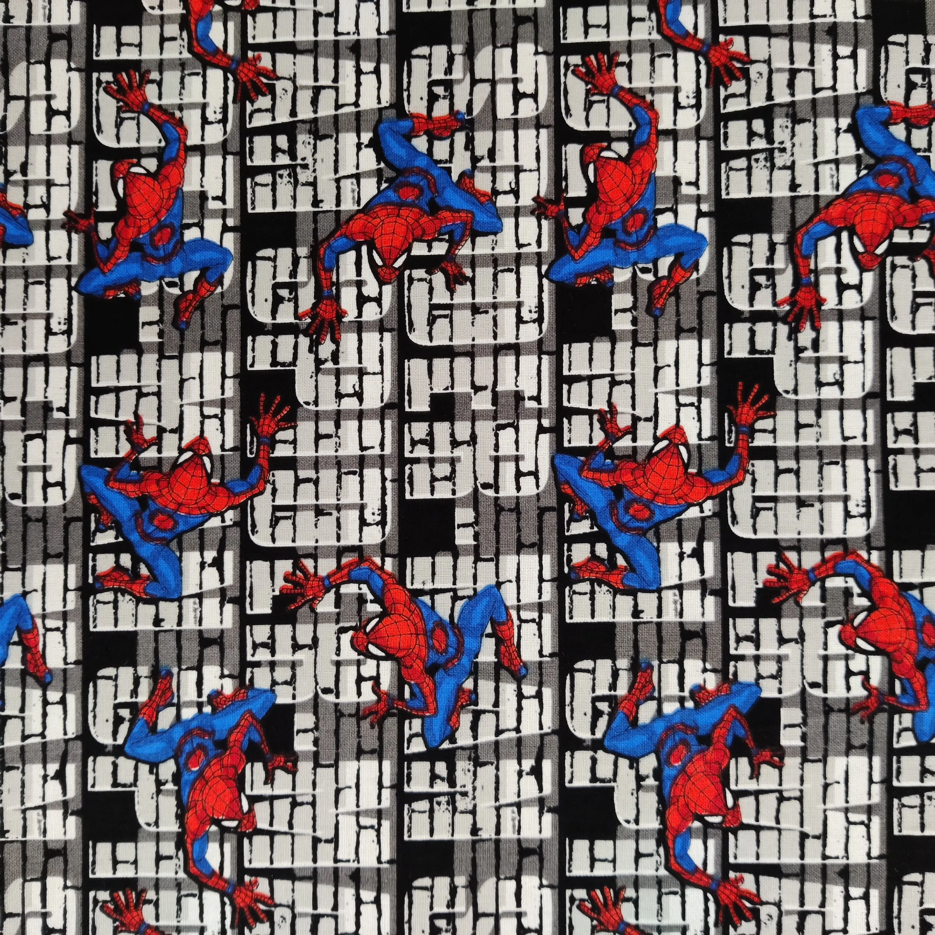 FS756_3 Spider-Man Wall Crawler Cotton