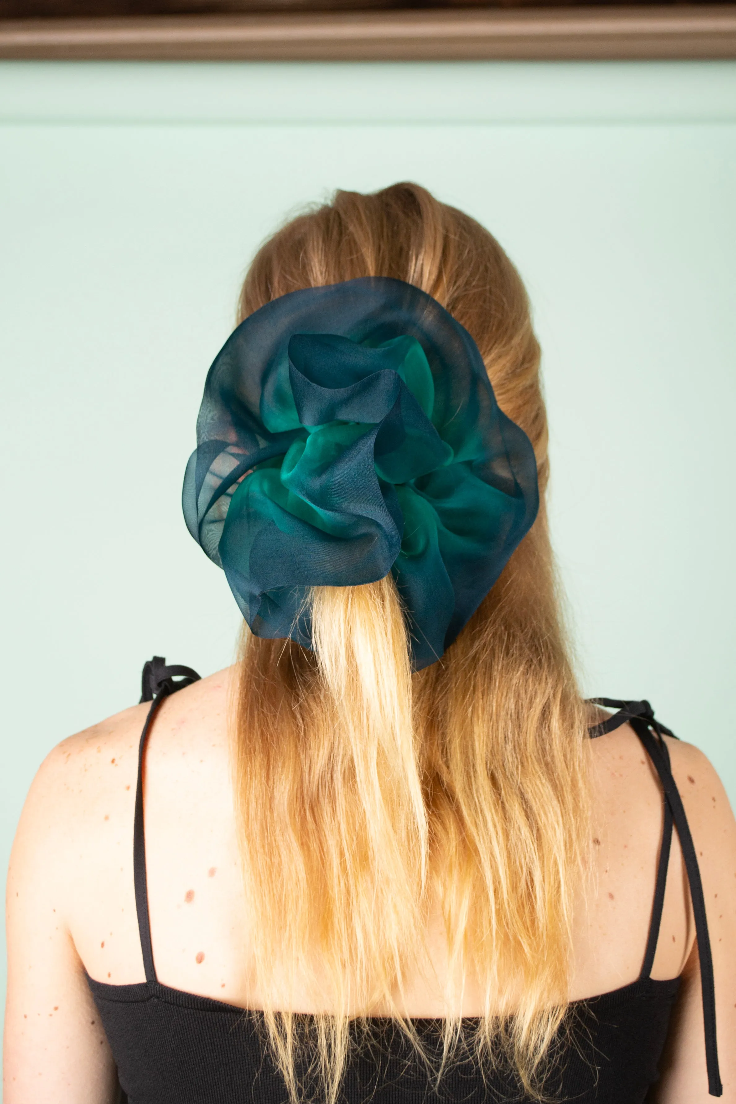 Giga Scrunchie in Emerald Blue Duo