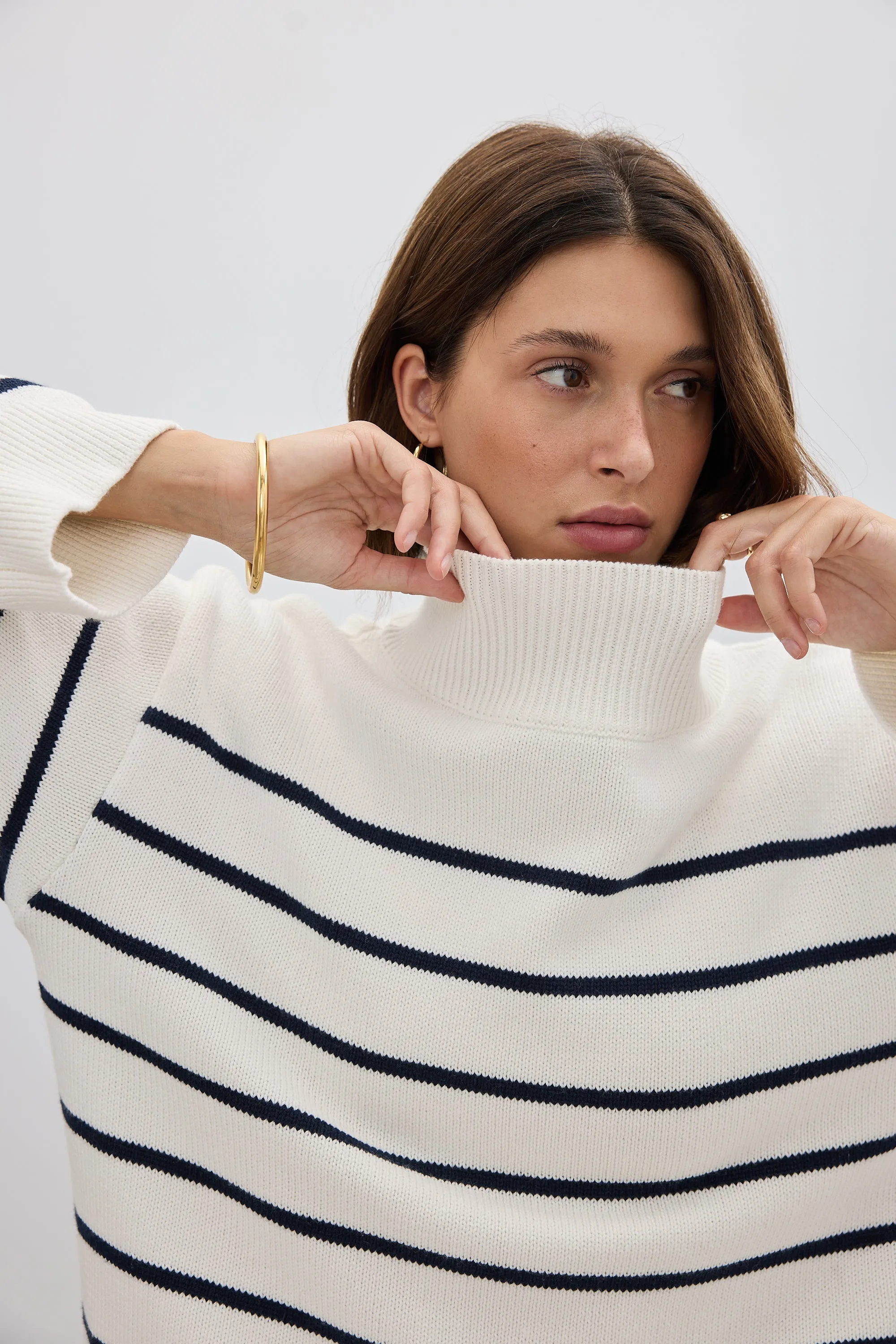 Joanie Turtle Neck Knit Sweater White and Navy