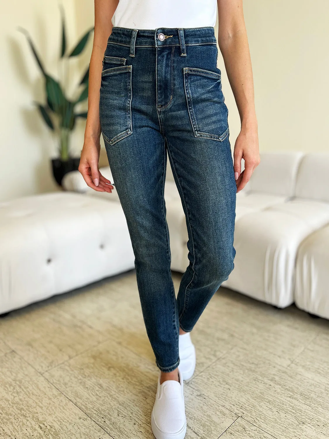 Judy Blue Full Size  High Waist Distressed Skinny Jeans