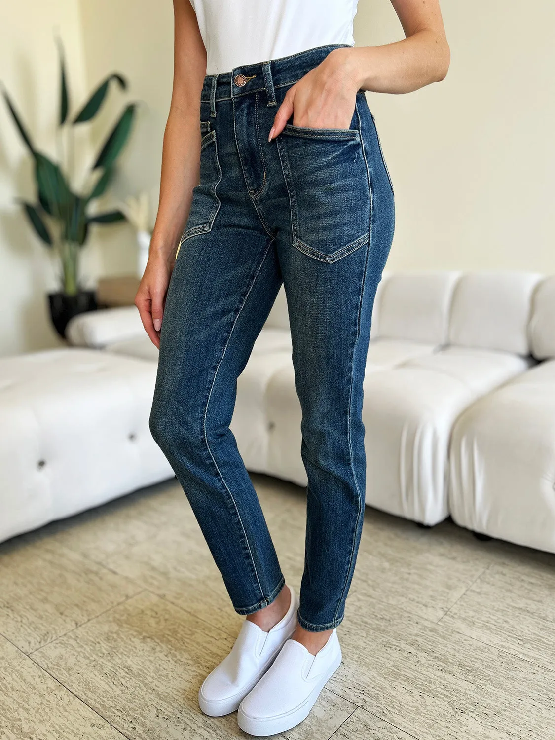 Judy Blue Full Size  High Waist Distressed Skinny Jeans