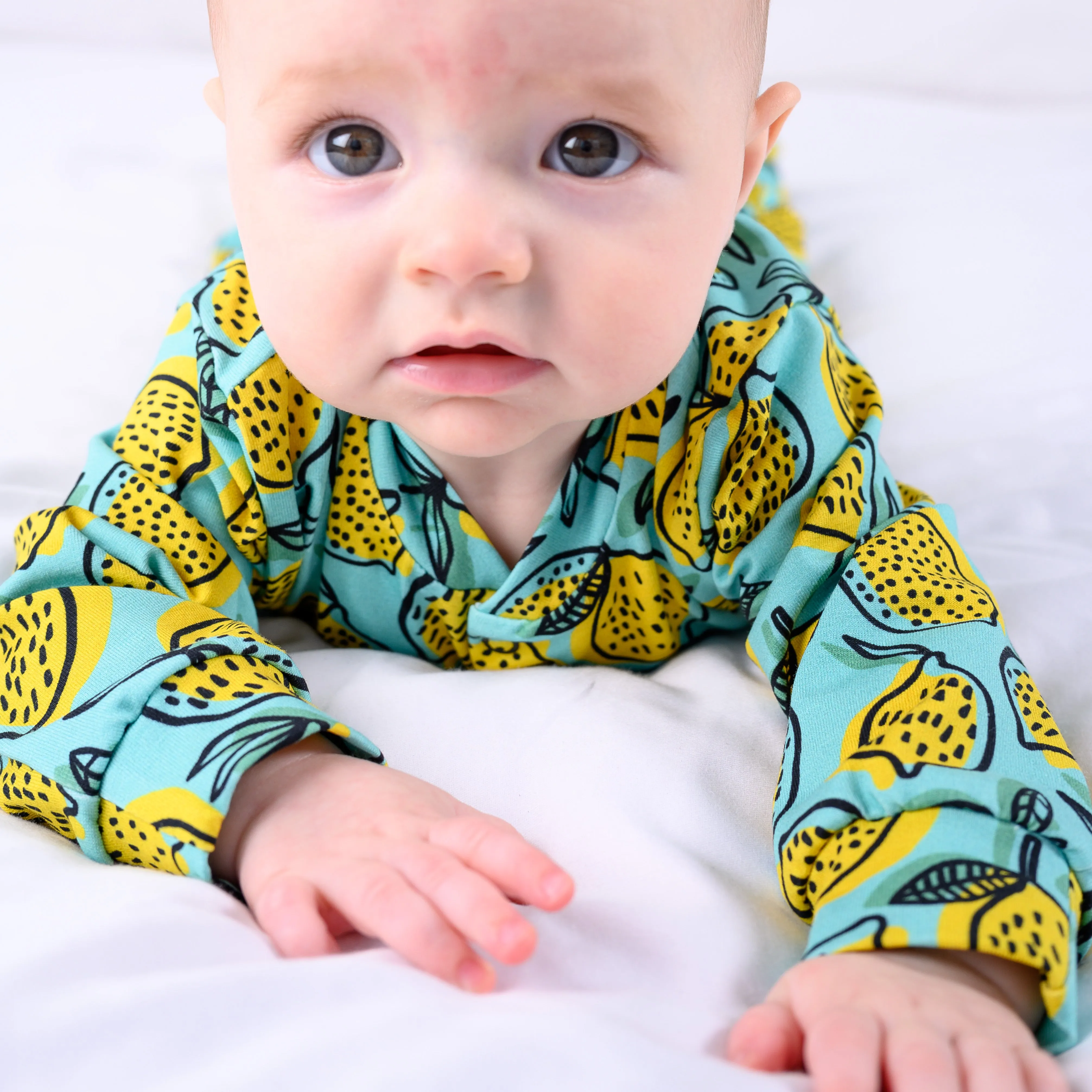 Lemon print cotton sleepsuit