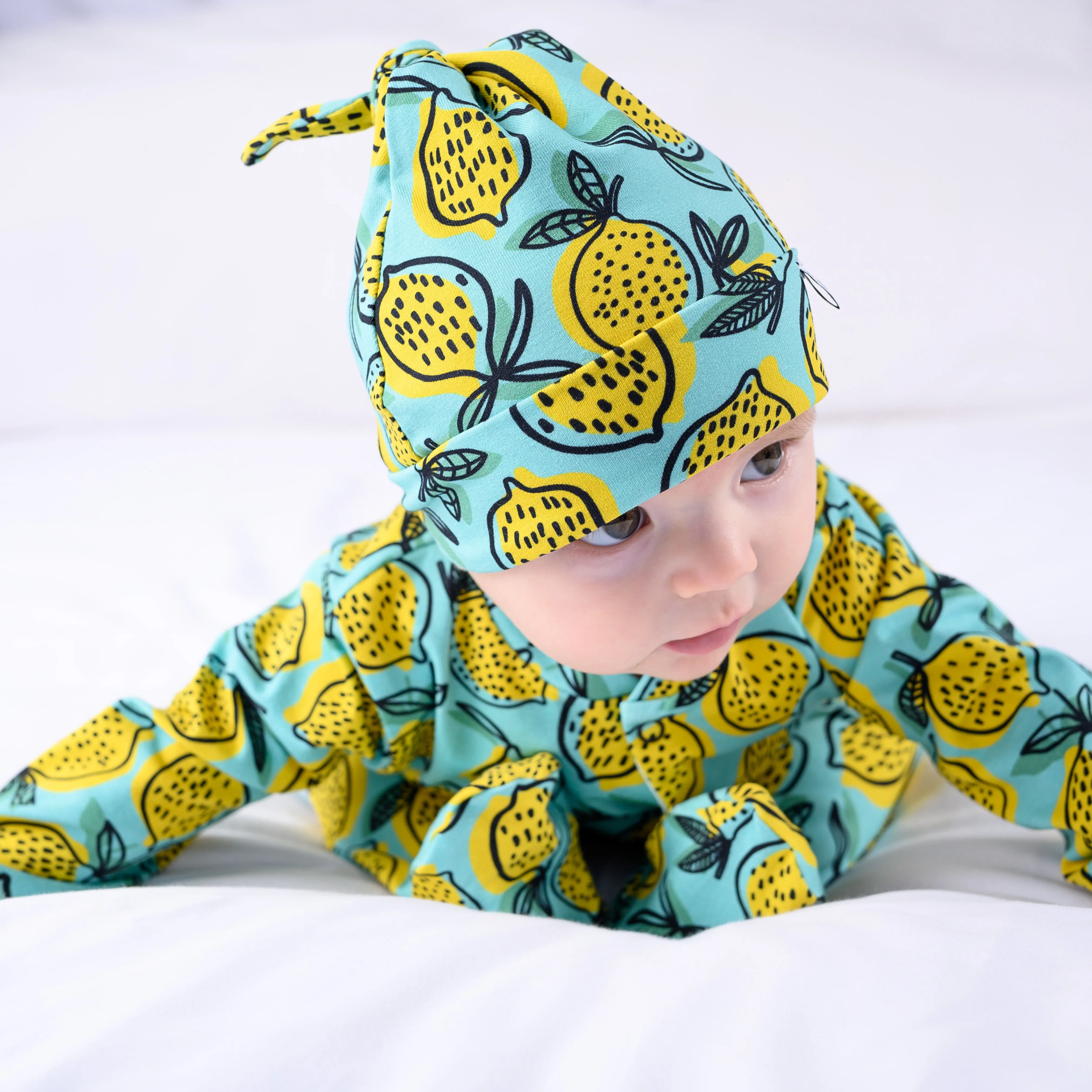 Lemon print cotton sleepsuit