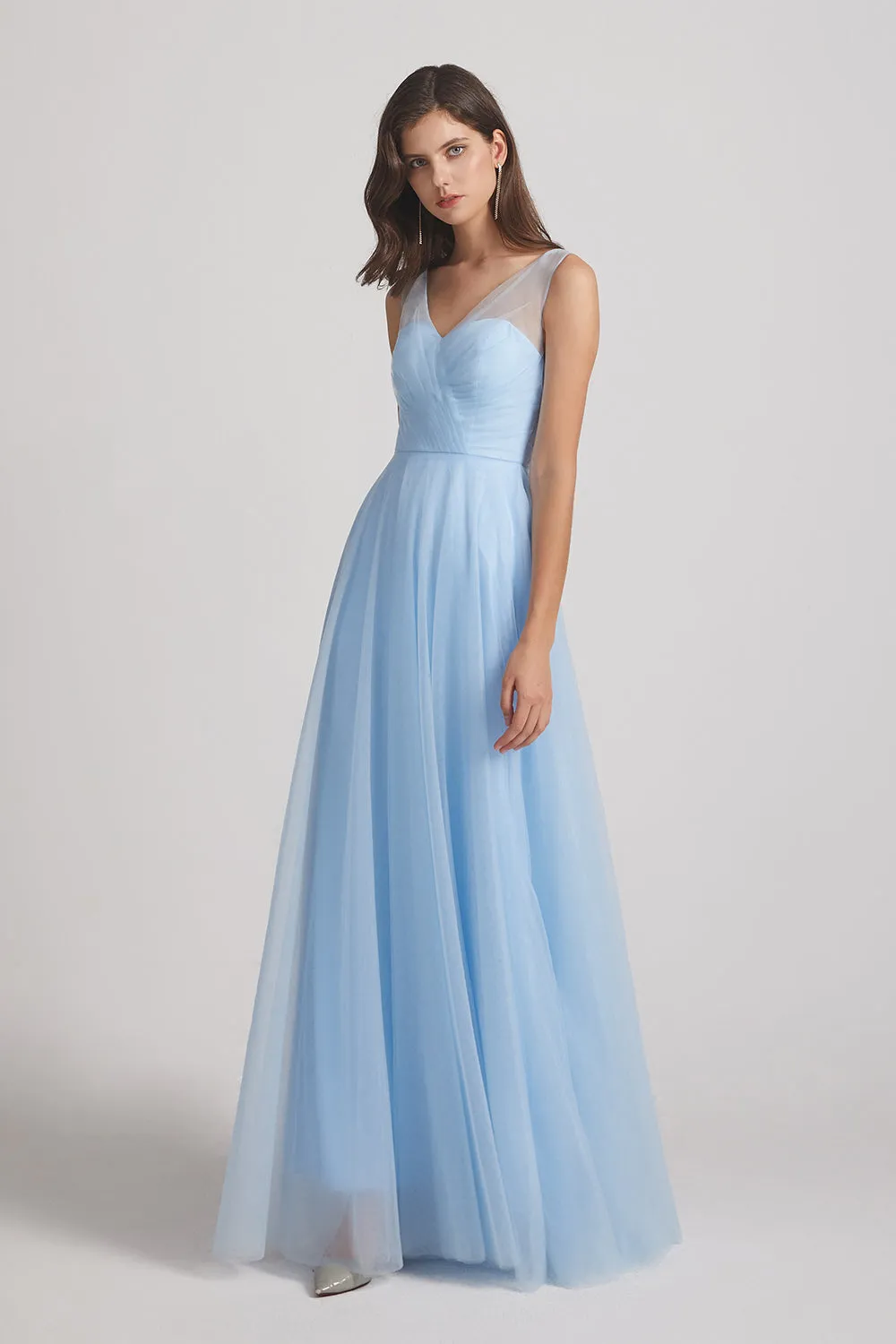 V-Neck Sleeveless Sheer Back Long Tulle Light Blue Bridesmaid Dresses (AF0105)